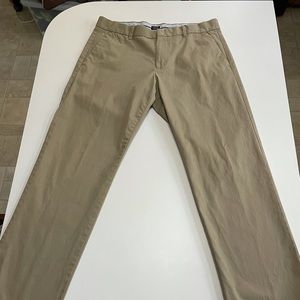 COPY - Gap straight fit tailored khakis